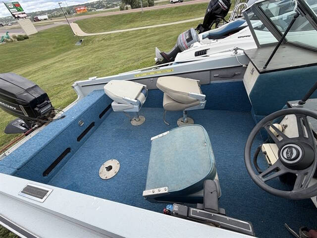 1988 Lund TYEE 1850