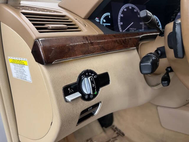 2009 Mercedes-Benz S-Class S 550 4MATIC