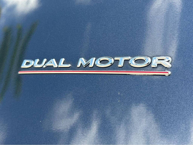 2024 Tesla Model Y Performance