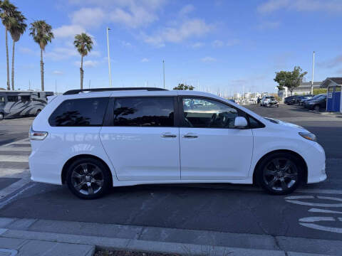 2016 Toyota Sienna