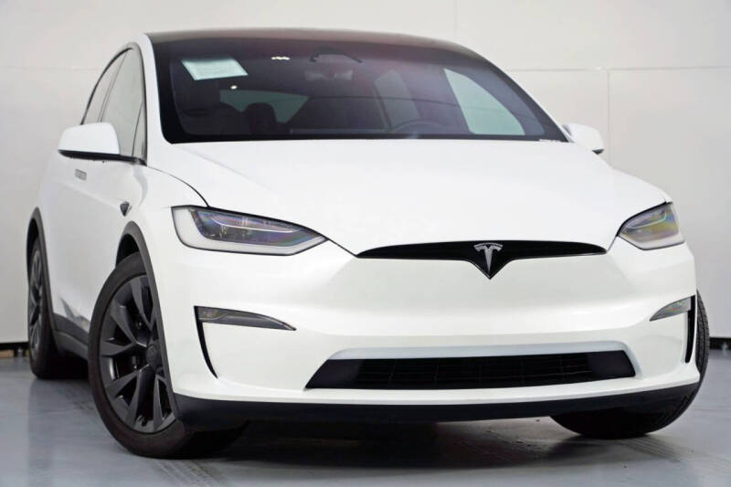 2023 Tesla Model X Standard Range