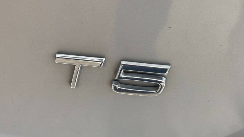 2016 Volvo XC60 T5 Drive-E Platinum