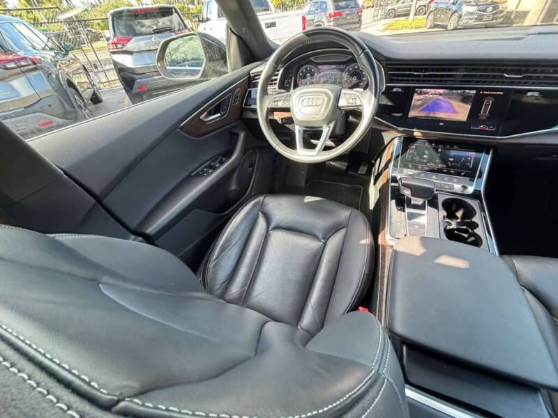 2019 Audi Q8 quattro Premium 55 TFSI