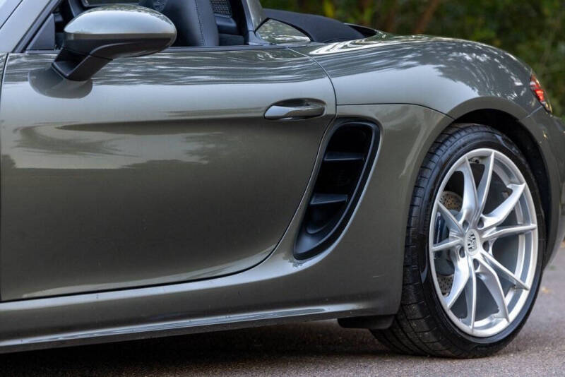 2021 Porsche 718 Boxster