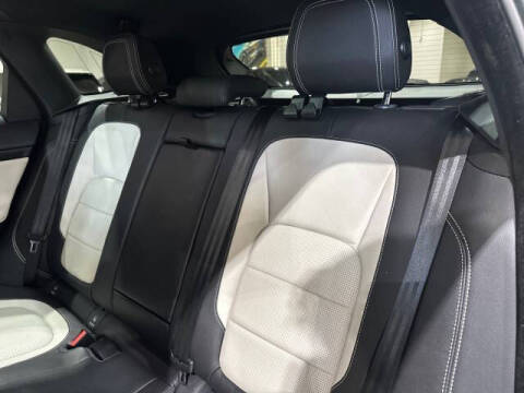 2017 Jaguar F-PACE 35t R-Sport