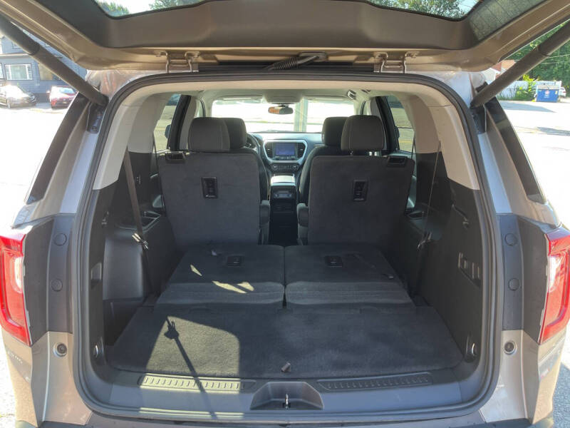 2022 GMC Acadia SLE