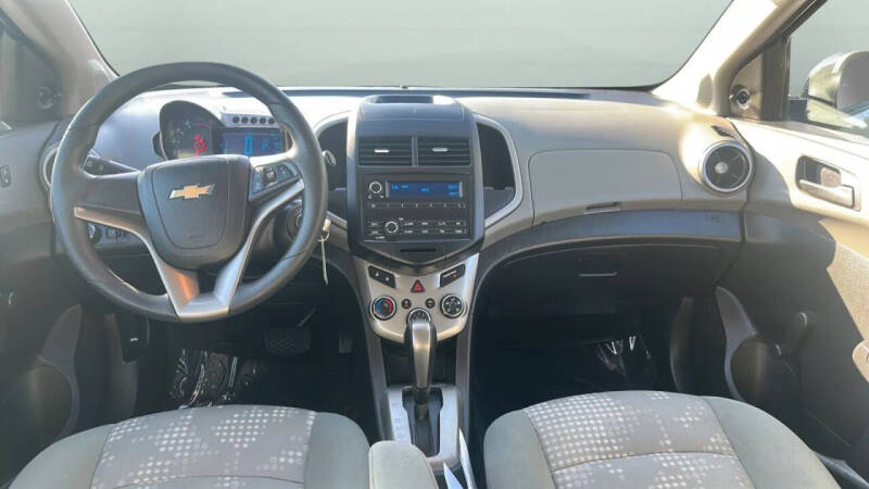 2016 Chevrolet Sonic LS Auto