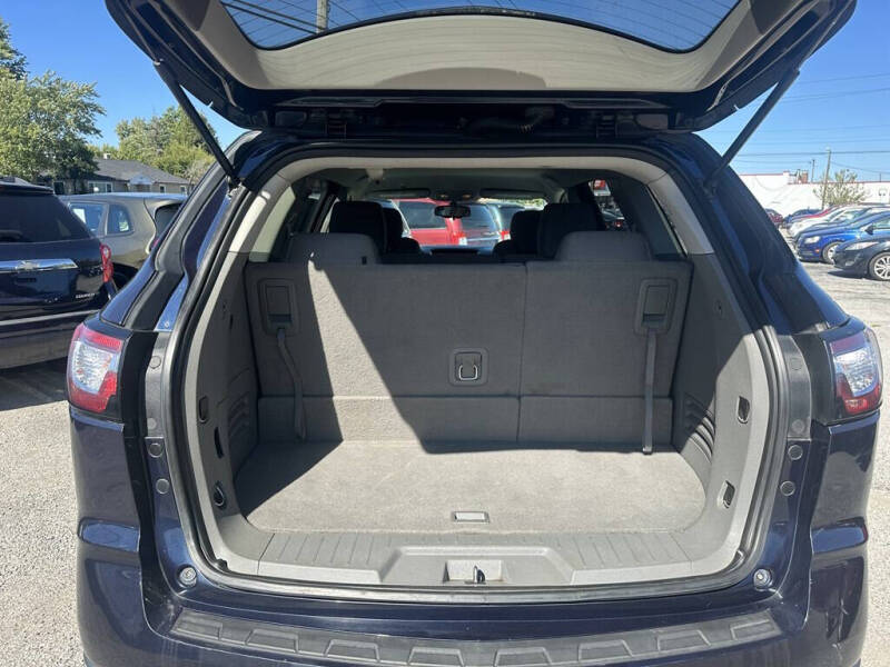 2017 Chevrolet Traverse LS