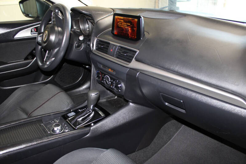 2018 Mazda MAZDA3 Sport