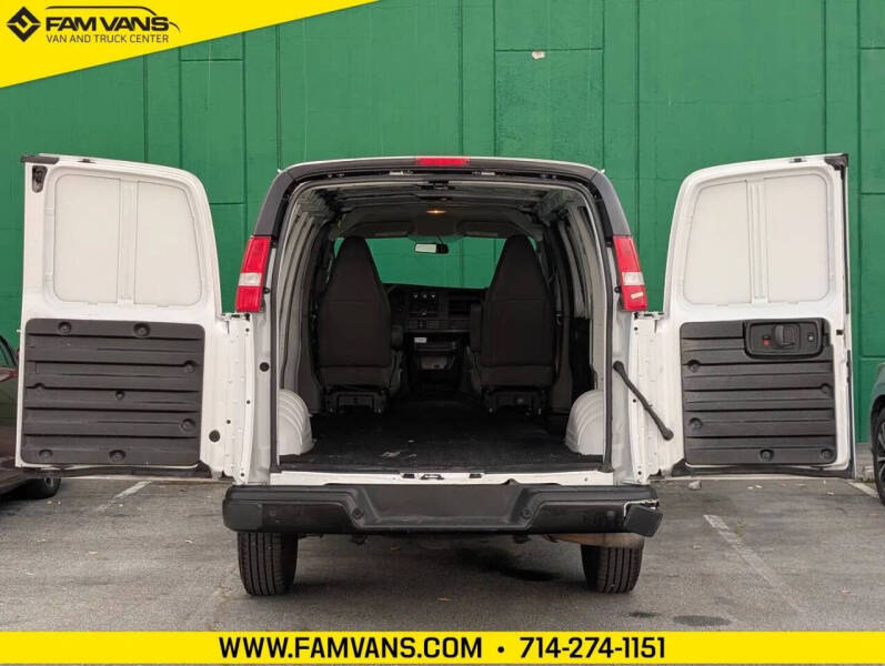 2023 Chevrolet Express 2500