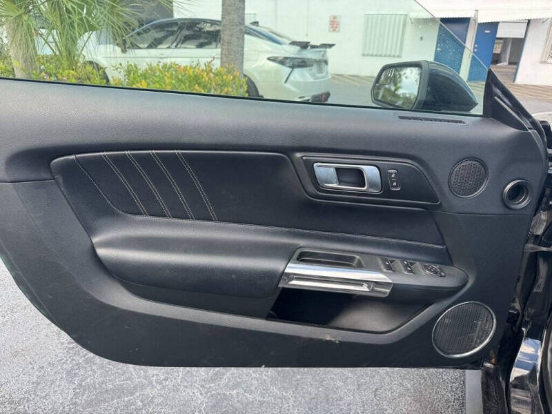 2020 Ford Mustang EcoBoost Premium