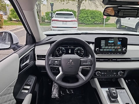 2025 Mitsubishi Outlander PHEV SEL