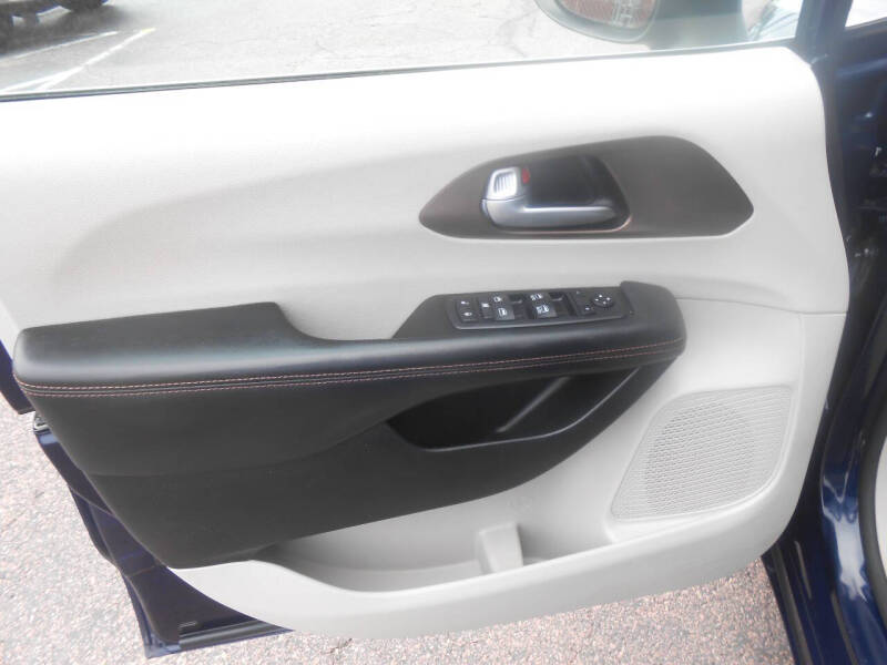 2018 Chrysler Pacifica L