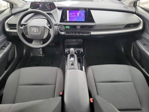 2025 Toyota Prius LE