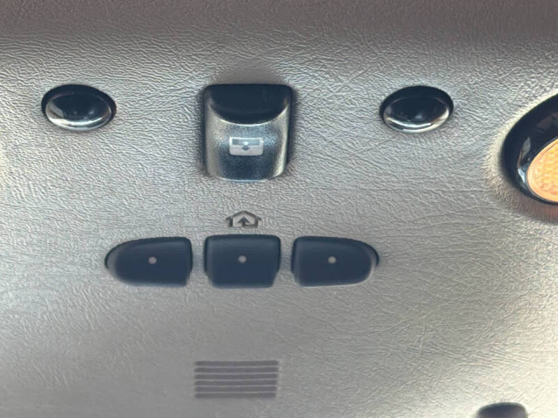 2004 HUMMER H2