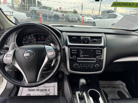 2016 Nissan Altima 2.5 SR