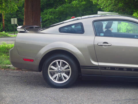2005 Ford Mustang V6 Premium