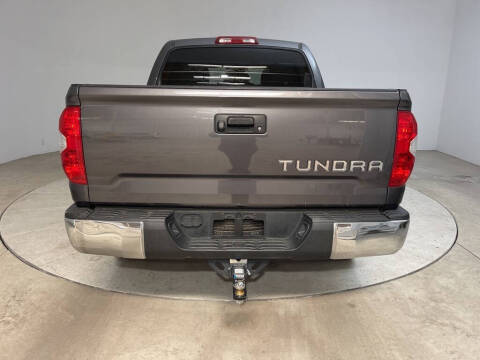 2018 Toyota Tundra SR5