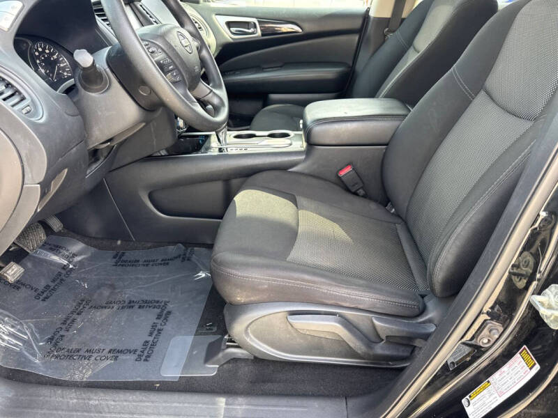 2020 Nissan Pathfinder S