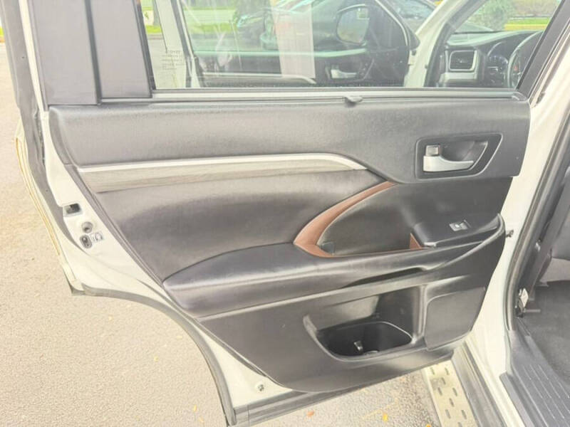 2019 Toyota Highlander Limited Platinum