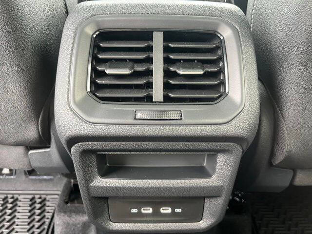 2026 Volkswagen Taos SEL 4Motion