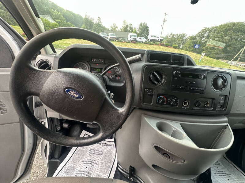 2014 Ford E-Series E-350 SD