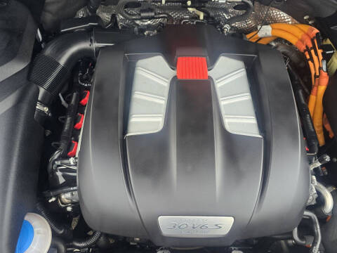 2016 Porsche Cayenne S E-Hybrid