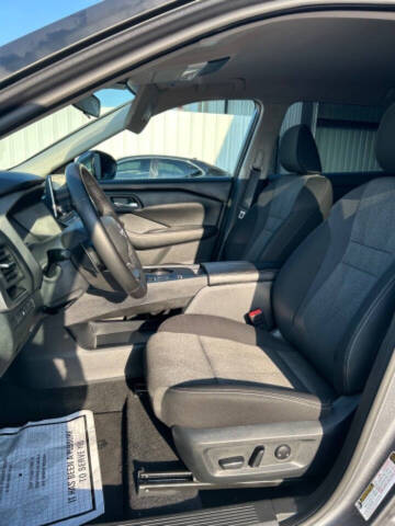 2025 Nissan Rogue SV