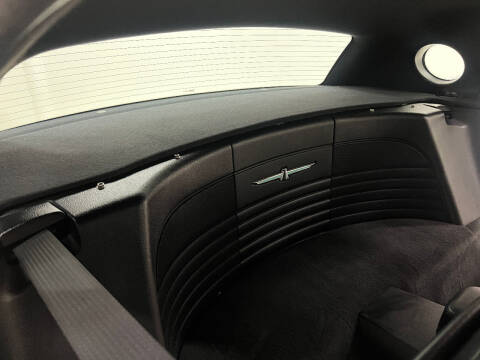 2005 Ford Thunderbird Deluxe