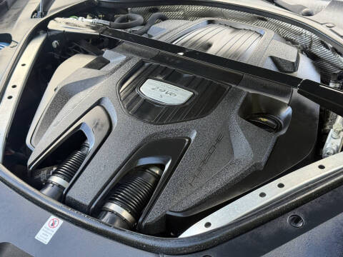 2017 Porsche Panamera 4S