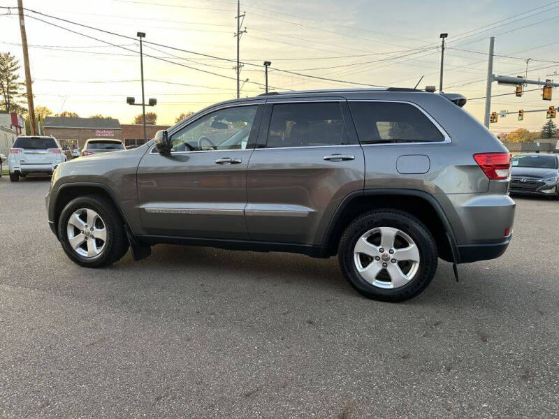 2013 Jeep Grand Cherokee Laredo photo 7