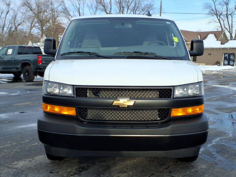 2025 Chevrolet Express 2500
