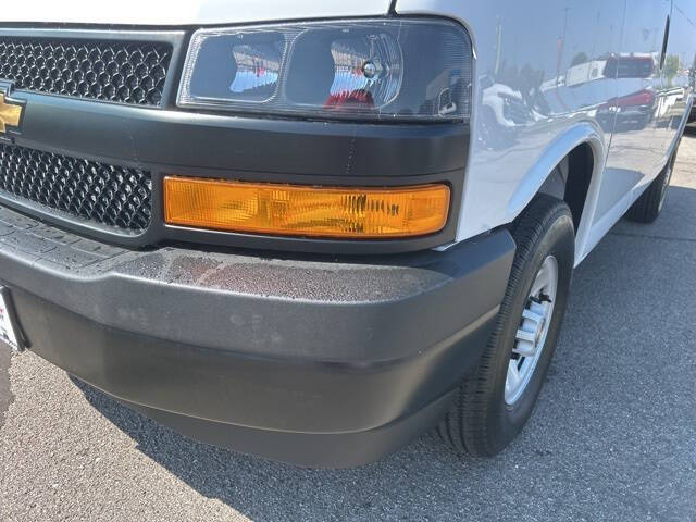 2025 Chevrolet Express 2500