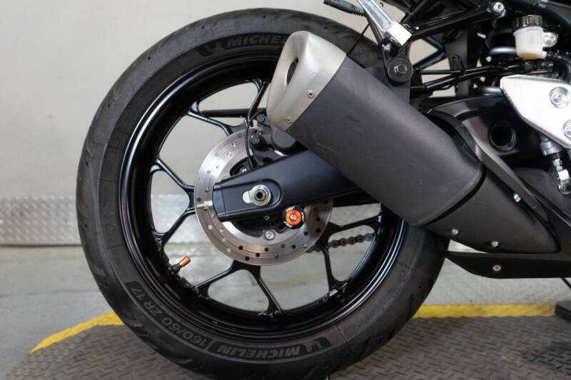 2023 Yamaha YZF-R3 ABS