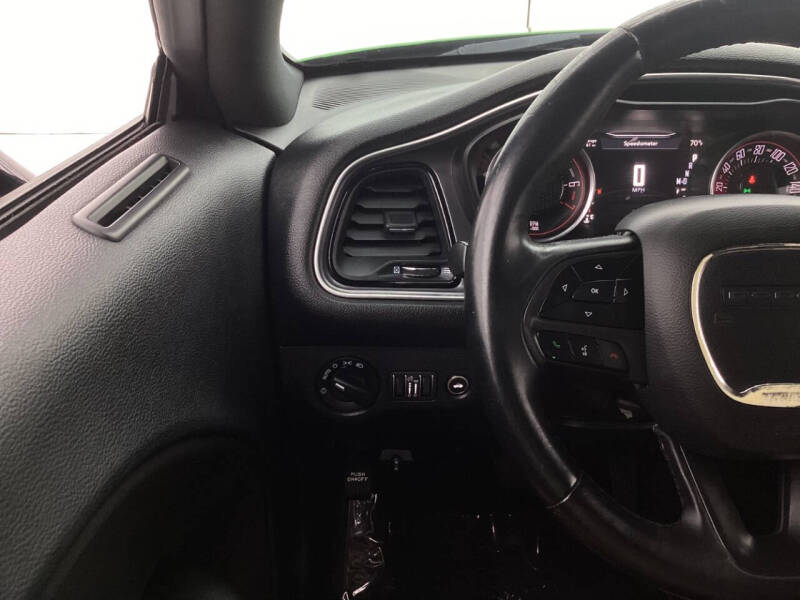 2017 Dodge Challenger SXT