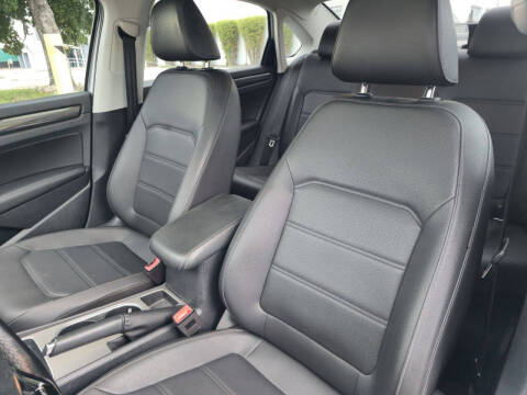 2020 Volkswagen Passat R-Line