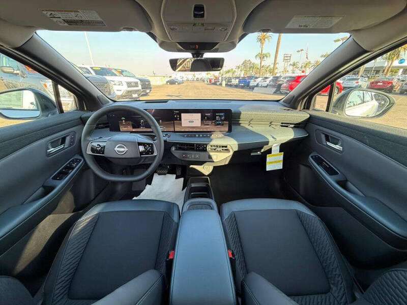 2026 Nissan LEAF Platinum+