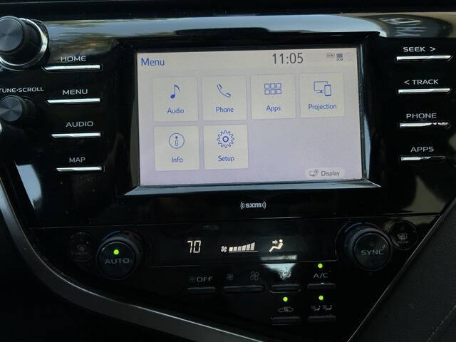 2020 Toyota Camry Hybrid LE