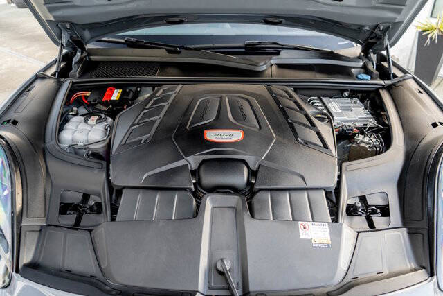 2023 Porsche Cayenne 36