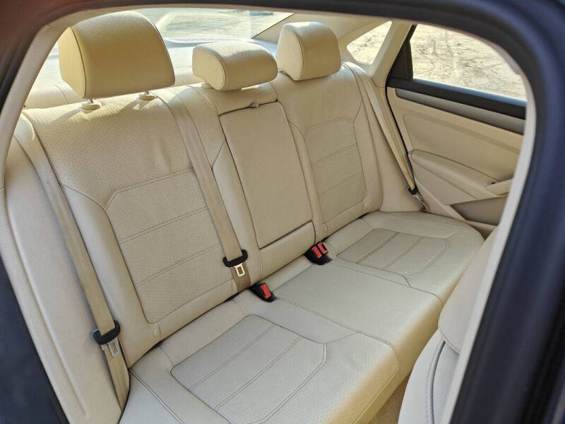 2015 Volkswagen Passat