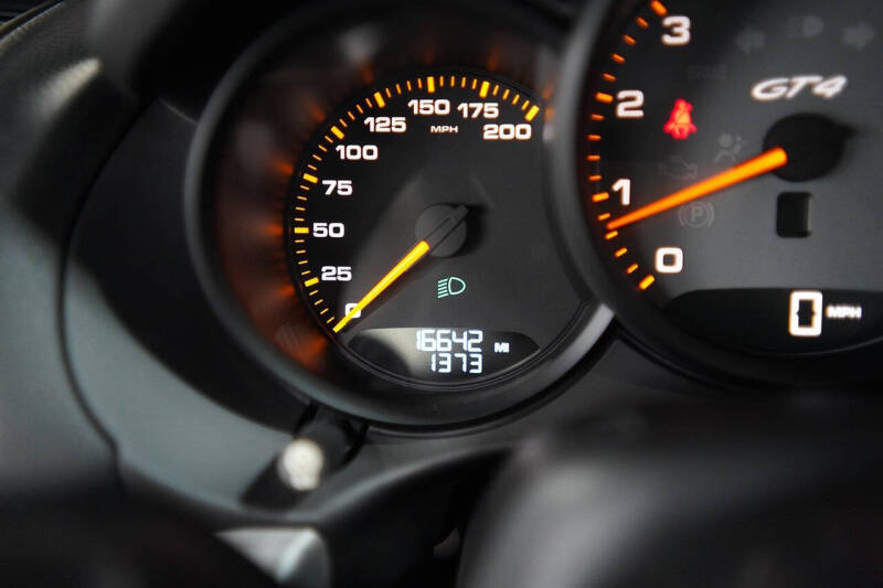 2016 Porsche Cayman GT4