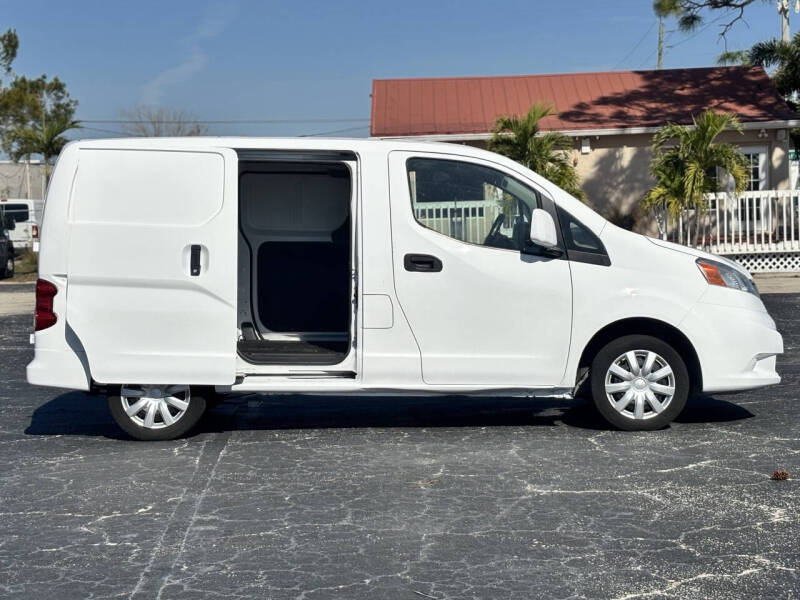 2015 Nissan NV200 S