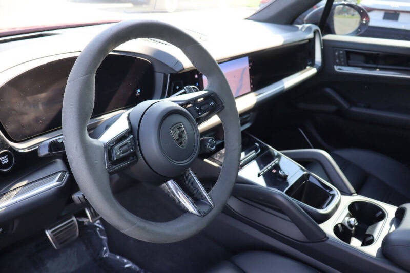2025 Porsche Cayenne Turbo E-Hybrid