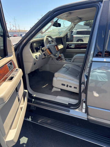 2011 Lincoln Navigator L
