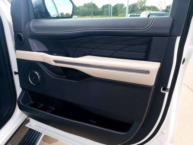 2022 Ford Expedition MAX Platinum