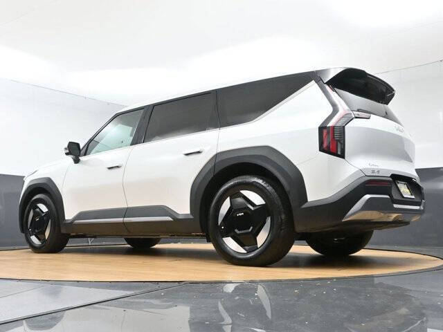 2024 Kia EV9 Light