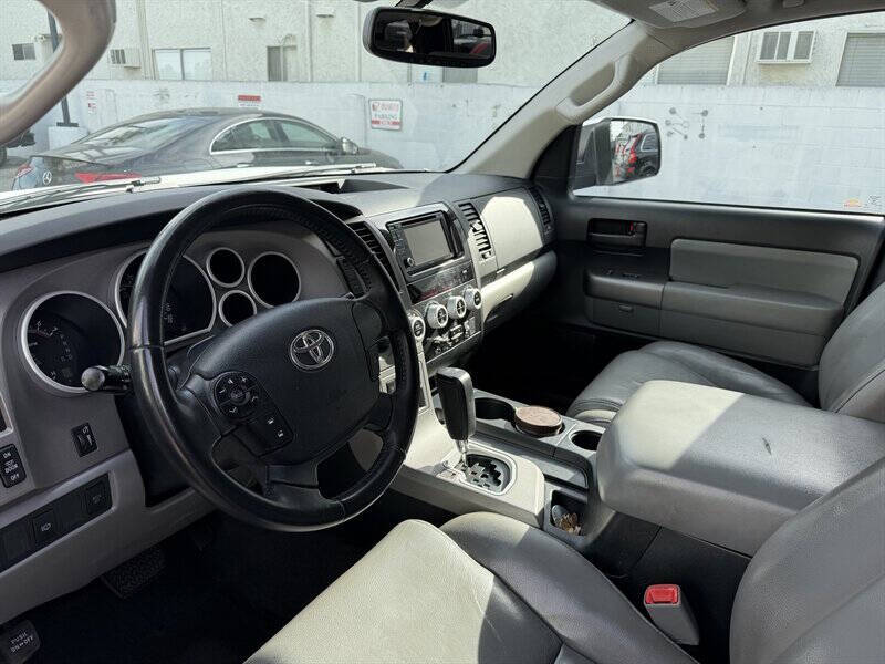 2012 Toyota Sequoia SR5