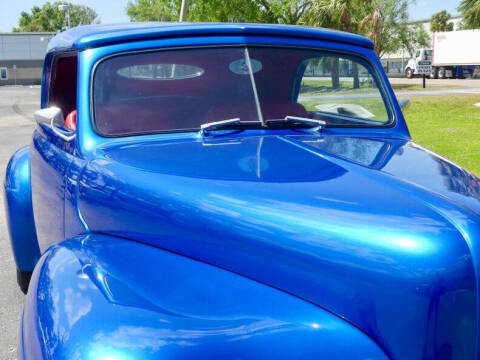1948 Ford Super Deluxe