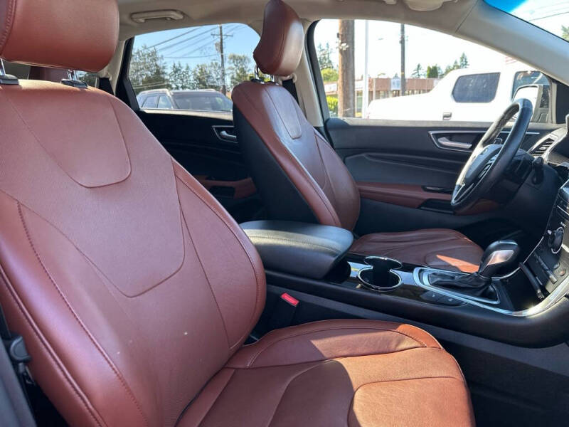 2016 Ford Edge Titanium