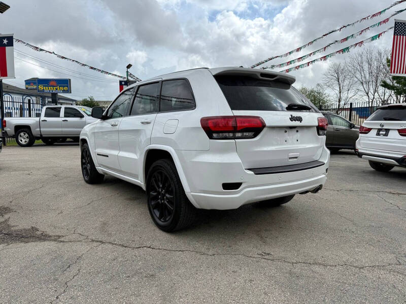 2019 Jeep Grand Cherokee Laredo